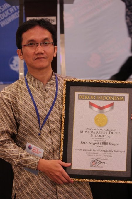 Endonezya'da eğitim ödülleri sahiplerini buldu