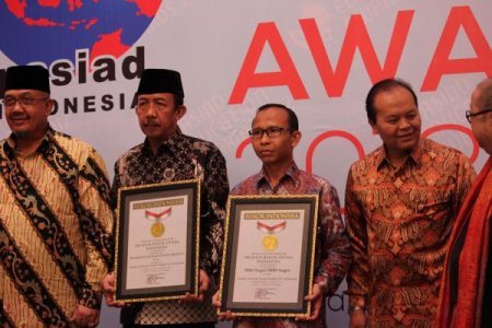 Endonezya'da eğitim ödülleri sahiplerini buldu