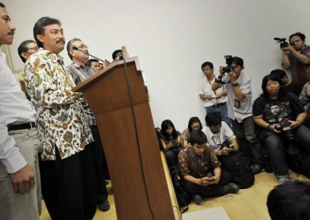 Endonezya'da yolsuzluk istifası