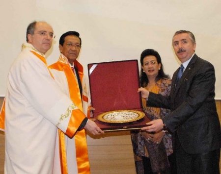 Endonezyalı Sultan: Dünya uygarlığının inşasında Türkiye Endonezya el ele