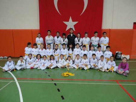 Enez’de tekvandocular sarı kuşağa terfi etti