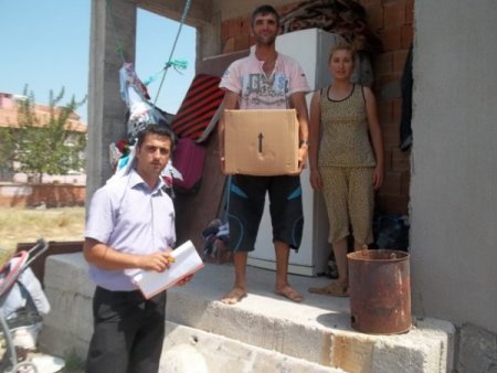 Enez’de Yardıma Muhtaç Vatandaşa Gıda Yardımı