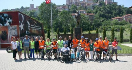 Engeller Bisikletle Aşılacak
