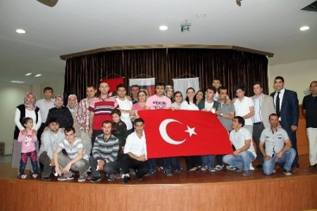 Engelli asker adaylarına kına yakıldı