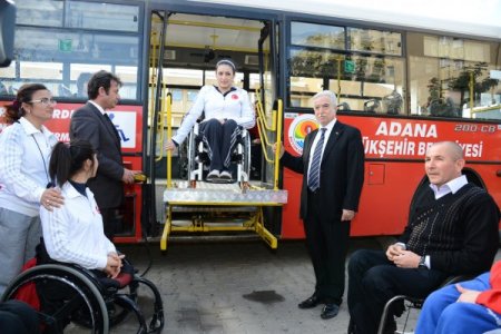 Engelli atletler Adana'da kamp yapıyor