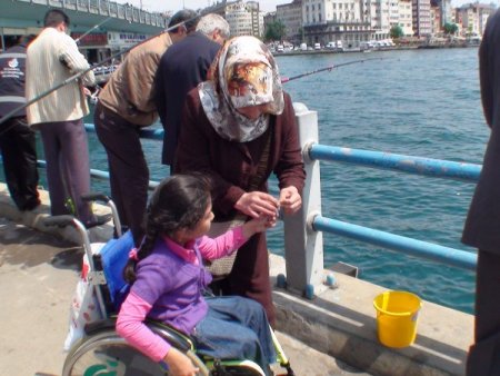 Engelli Çocuklar, Balık Tutup Horon Tepti