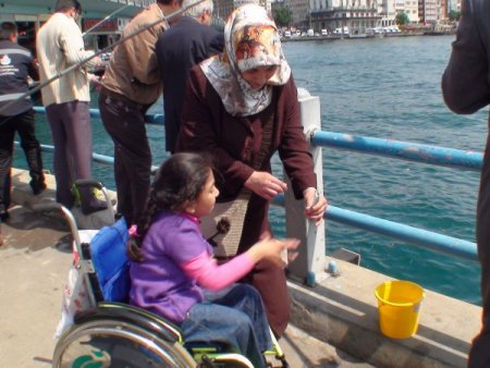 Engelli Çocuklar, Balık Tutup Horon Tepti