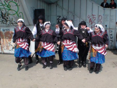 Engelli Çocuklar, Balık Tutup Horon Tepti