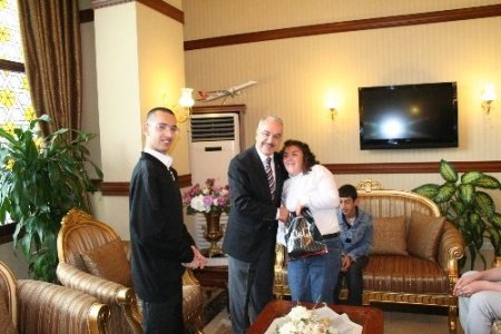 Engelli çocuklardan Vali Yenigün’e ziyaret
