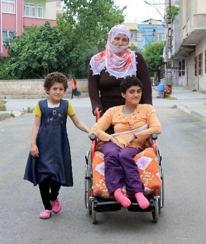 Engelli çocukların annesi: Allah vermiş şükrediyorum