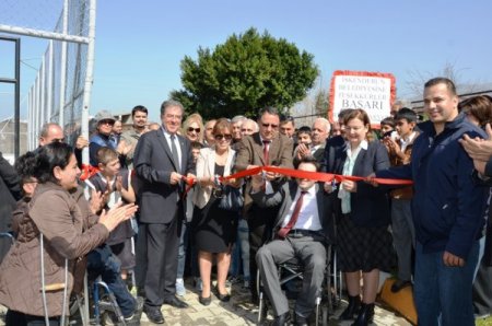 Engelli çocukların da artık bir oyun parkı var