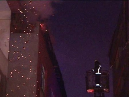 Engelli Genç Yangından Son Anda Kurtarıldı