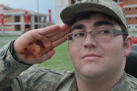 Engelli kınalı kuzular terhis oldu