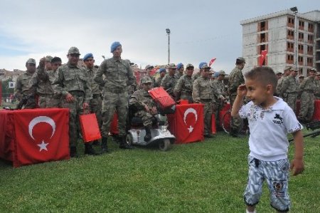 Engelli kınalı kuzular terhis oldu