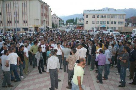 Engelli Kıza Tecavüz Girişimi İlçeyi Ayağa Kaldırdı