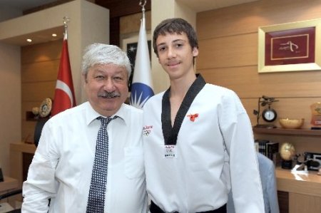 Engelli milli tekvandocudan Akaydın’a olimpiyatlarda madalya sözü