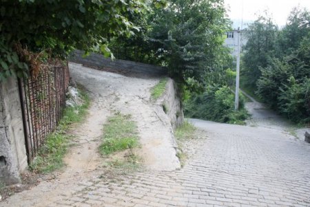 Engelli Oğluna 33 Yıldır Bakan Annenin Yol Mağduriyeti Giderilecek