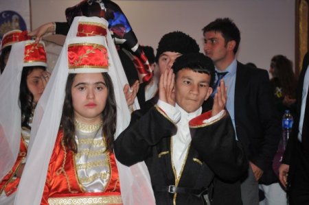 Engelli öğrencilerden 'Gangnam Style' dans