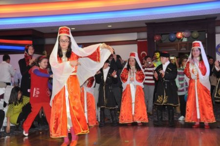 Engelli öğrencilerden 'Gangnam Style' dans