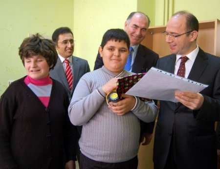 Engelli öğrencilerin karne heyecanı