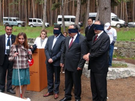 Engelli Öğrencilerin Kolbastı Gösterisi Beğeni Topladı