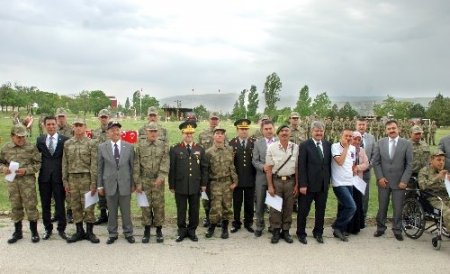 Engelli vatandaşlar, askerlik sevinci yaşadı