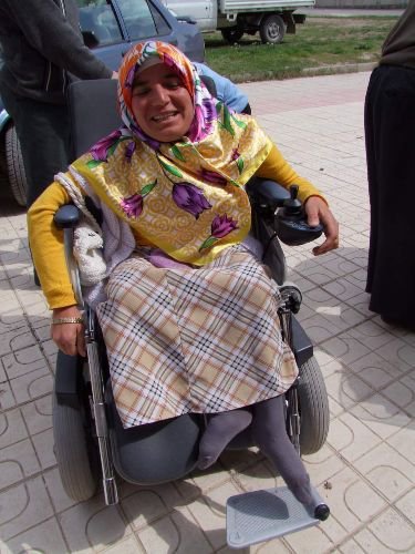 Engelli Vatandaşlar Akülü Araba Sevinci Yaşadı