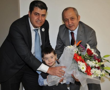 Engelli ve down sendromlular İzmir Emniyet Müdürü Bilkay'ı ziyaret etti