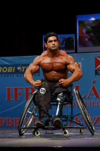 Engelli vücut geliştirme şampiyonu bayramda sporu bıraktı