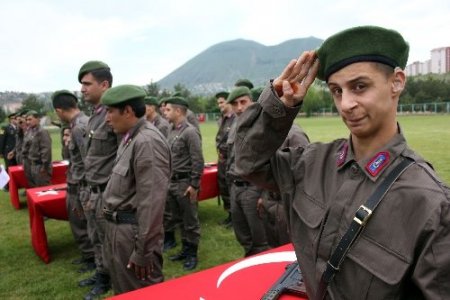 Engelliler, asker olmanın sevincini yaşadı