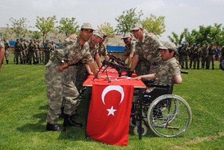 Engelliler: Artık bizim de arkadaşlarımıza anlatacağımız askerlik anılarımız var