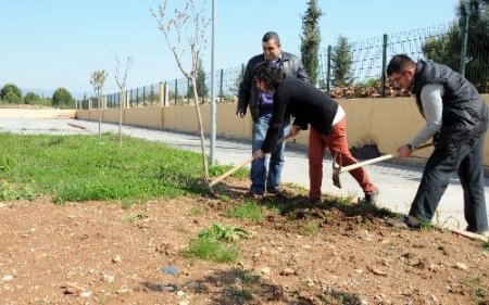 Engelliler bahçıvanlığı öğrenerek hayata tutunacak
