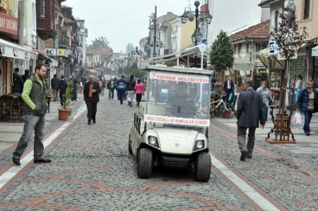 Engelliler Çarşıda Golf Arabasıyla Dolaşacak