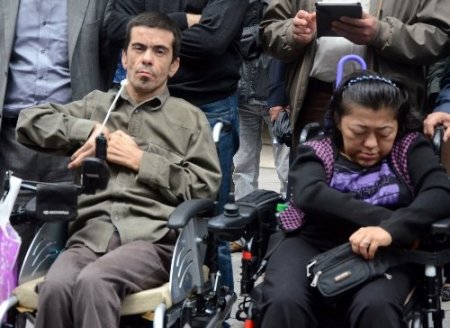 Engelliler ‘Engelli haftası’na olaylı başladı