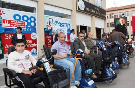 Engelliler için çağrı merkezi kursu düzenlenecek