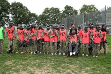 Engelliler paintball oynadı stres attı