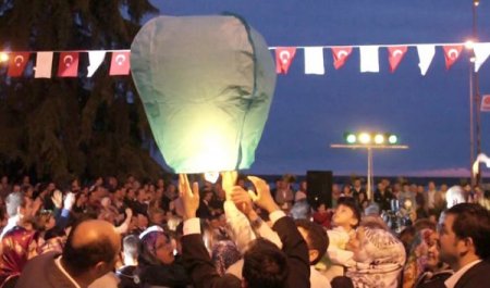 Engelliler Uçan Fener Şenliği Renkli Görüntülere Sahne Oldu