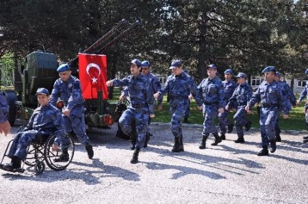 Engelliler vatan borcunu ödedi