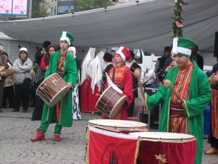 Engellilerden ‘biz De Buradayız” Yürüyüşü