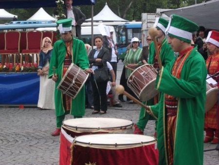 Engellilerden ‘biz De Buradayız” Yürüyüşü
