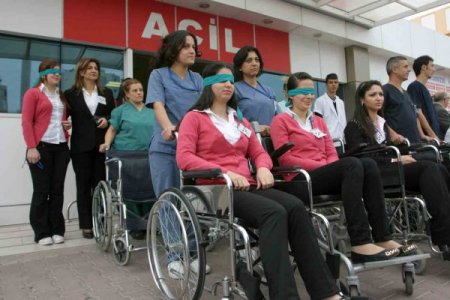 Engellileri anlamak için bir dakika görmediler!