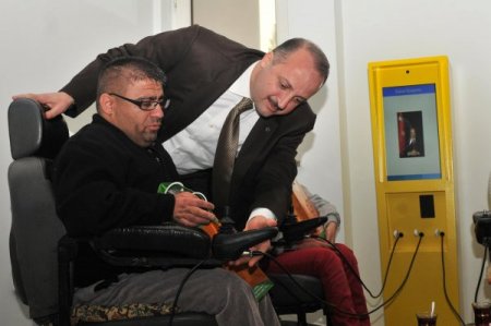 Engellilerin akülü araçları için ilk ‘şarj istasyonu’ kuruldu