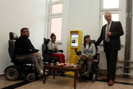 Engellilerin akülü araçları için ilk ‘şarj istasyonu’ kuruldu