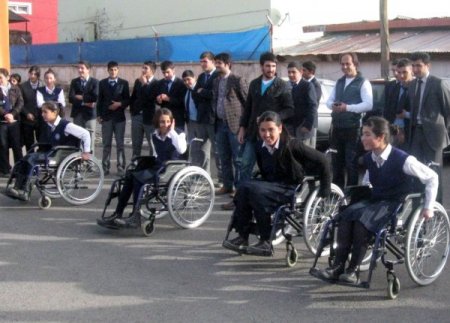 Engellilerin yerine kendileri koydular hallerine şükrettiler