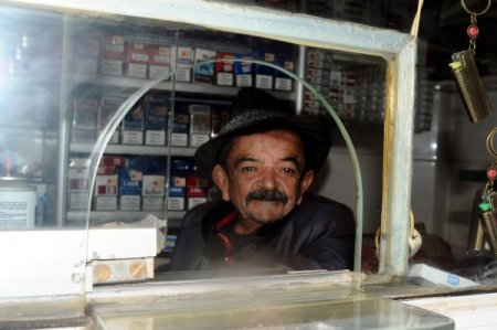 Engellinin 46 senelik yaşam mücadelesi herkese örnek oluyor