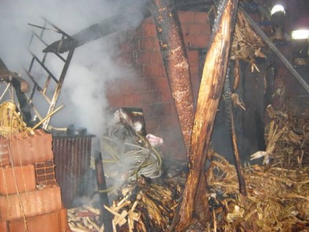 Erbaa Da Çıkan Yangın Korkuttu