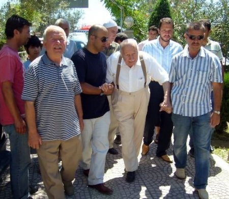 Erbakan, Sohbetinde Yine Verdi Veriştirdi