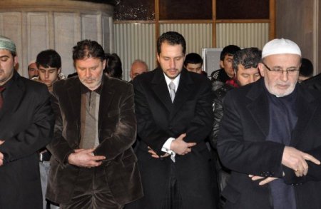 Erbakan İçin Sultanahmet Camisi’nde Kur’an-ı Kerim Okutuldu