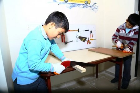 Erciş Özel Serhat İlköğretim Okulu, öğrencileri hayata uygulamalı hazırlıyor