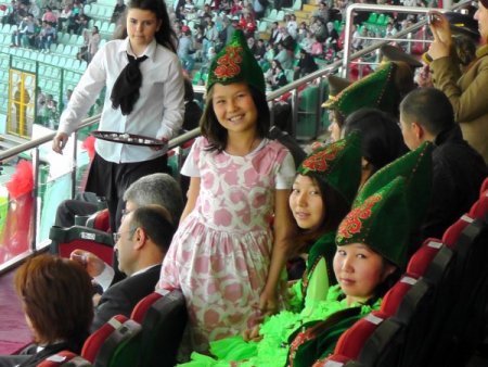 Ercişli Depremzede Öğrenciler Bursa Gezisiyle Moral Buldu